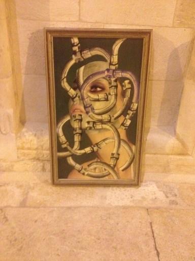 VITTORIA RUTIGLIANO SD 35X48 DONNA CON TUBI II