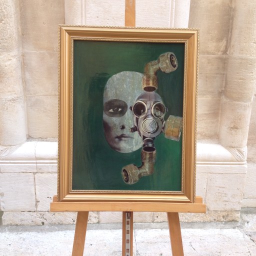 VITTORIA RUTIGLIANO SD 36X46 UOMO CON MASCHERA (3)