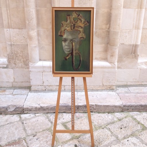 VITTORIA RUTIGLIANO SD 41X65 DONNA CON TUBI IV (1)